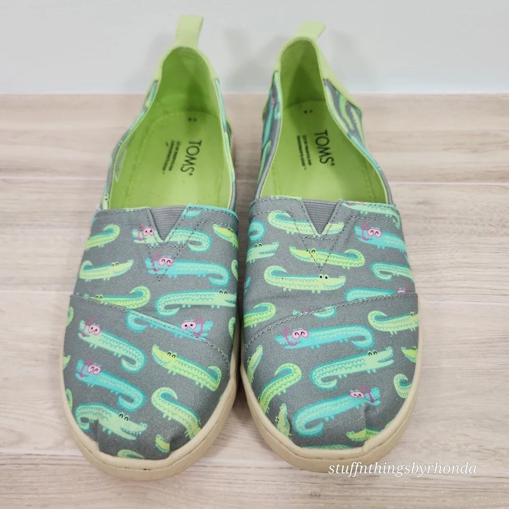 TOMS Alpargata Ultimate Grey Snorkeling Crocodiles Print Slip-On Youth Sz 6